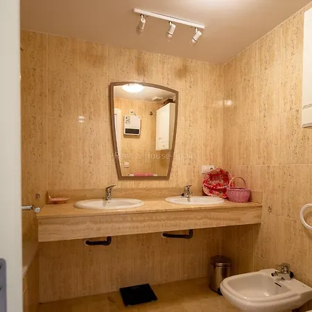Ref 118 Zeezicht, 3 Slaapkamers, 2 Badkamers, 2 Grote Zwembaden