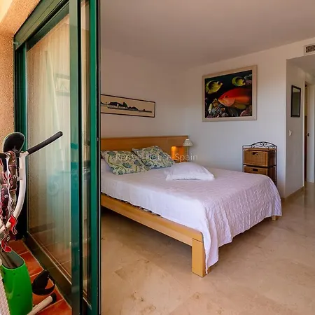 Appartement Ref 118 Zeezicht, 3 Slaapkamers, 2 Badkamers, 2 Grote Zwembaden Bernia