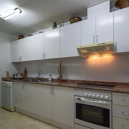 Appartement Ref 118 Zeezicht, 3 Slaapkamers, 2 Badkamers, 2 Grote Zwembaden Bernia